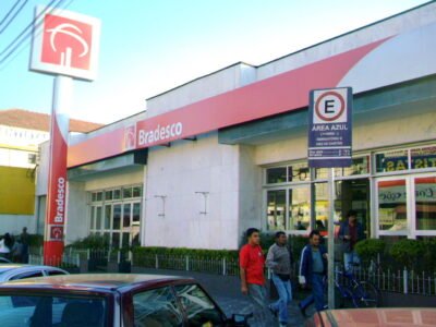 Bradesco aprova recompra de até 106,5 milhões de ações BBDC3 e BBDC4