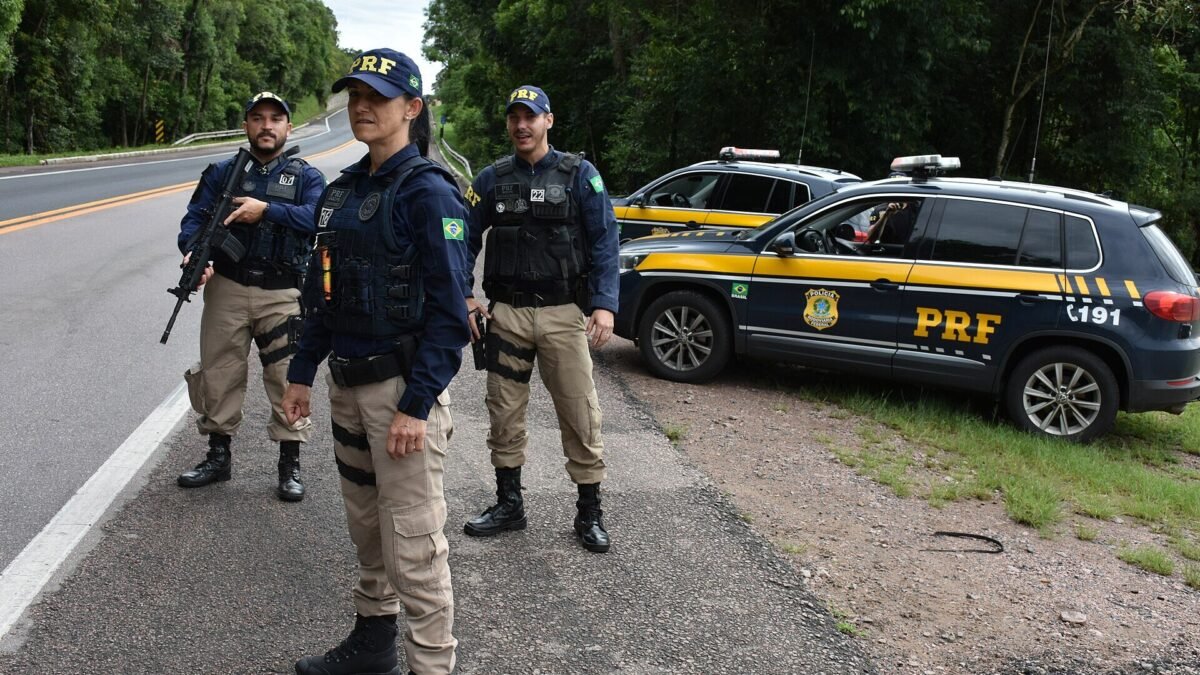 Motorista suspeito de embriaguez foge após acidente com morte na BR-116 e é preso no PR