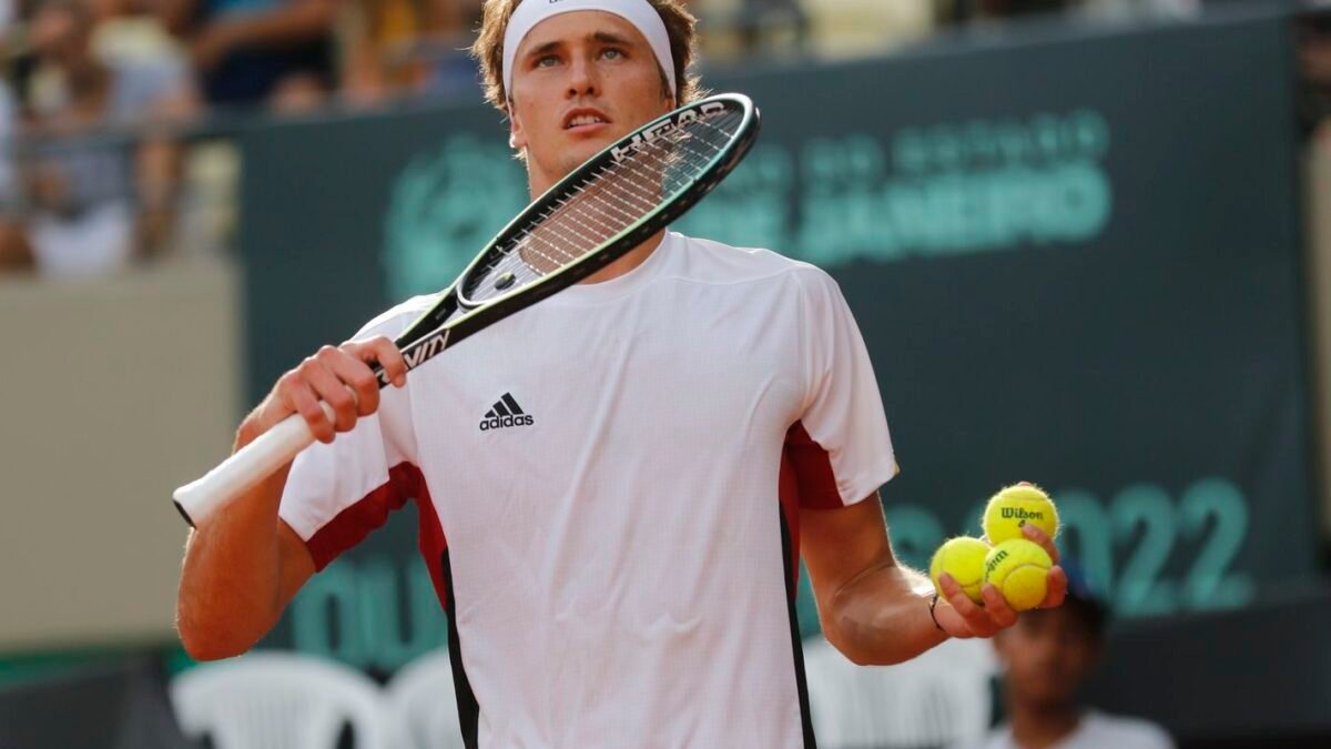 Zverev vence Bublik em três sets em Xangai e caminha para liderar o ranking da ATP