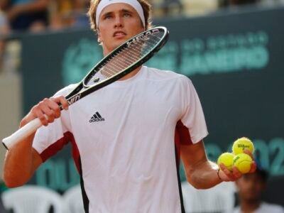 Zverev vence Bublik em três sets em Xangai e caminha para liderar o ranking da ATP