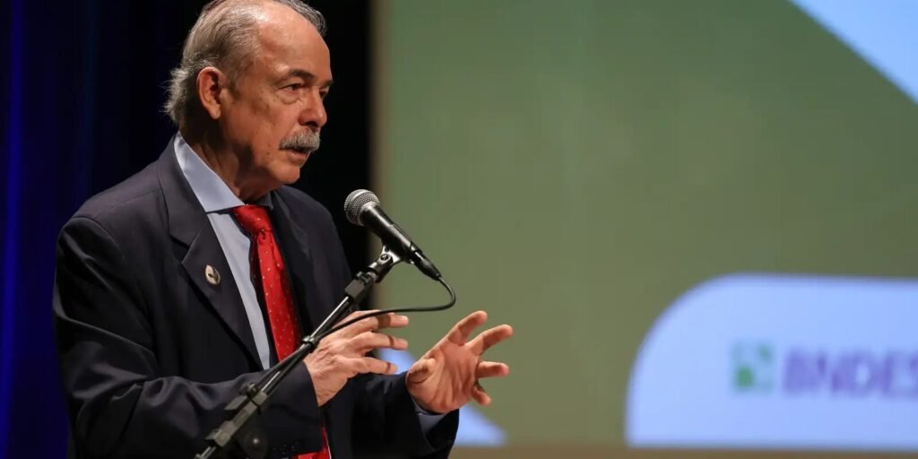 Aloizio Mercadante, presidente do BNDES, durante evento Brasil Mais Verde, na sede do banco, no centro do Rio de Janeiro