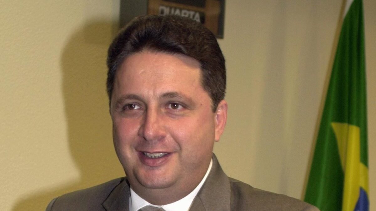 Votos em Garotinho serão anulados no Rio, decide ministro do TSE