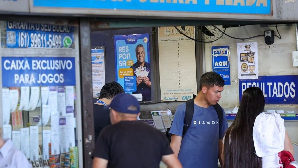 Lotofácil 3801: quatro apostas acertam os 15 números e levam R$ 322 mil cada