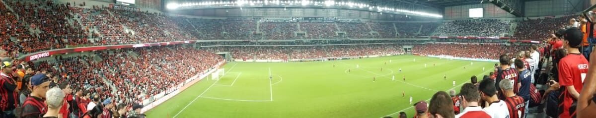 Athletico vence a Chapecoense por 4 a 1 com dois gols de Viveros e volta ao 3º lugar