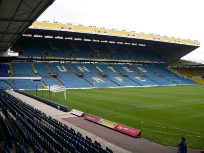 Leeds x Manchester United começa às 10h na CazéTV e no Disney+