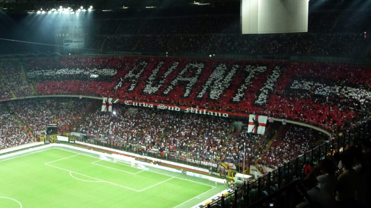 Milan x Inter hoje às 16h45: onde assistir na ESPN e no Disney+