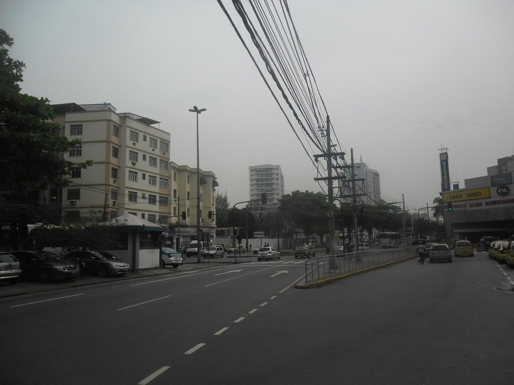 Avenida Suburbana no bairro do Cachambi, no Rio
