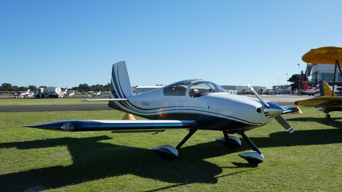 Avião de pequeno porte cai em Orlândia (SP) e deixa dois mortos