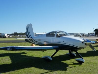 Avião de pequeno porte cai em Orlândia (SP) e deixa dois mortos