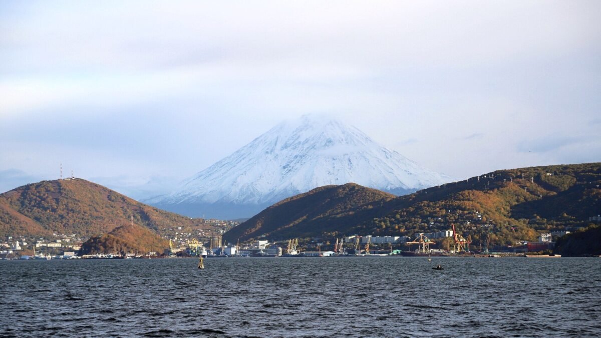 Terremoto de magnitude entre 6,9 e 7 atinge Kamchatka, na Rússia; EUA descartam tsunami