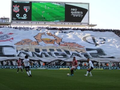 Corinthians x Vitória nesta segunda (19), às 20h, sem Memphis e sem Seedorf