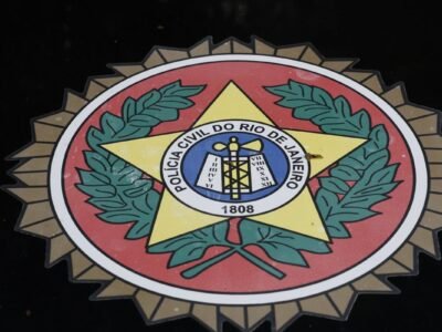 Suspeita de torturar ex do marido é presa em velório no Cemitério do Caju