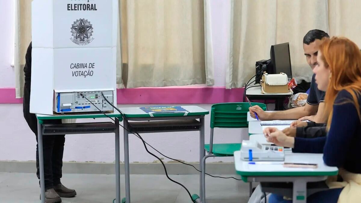 Sete cidades elegem prefeitos em eleições suplementares; Itaguaí dá 77% a Haroldinho