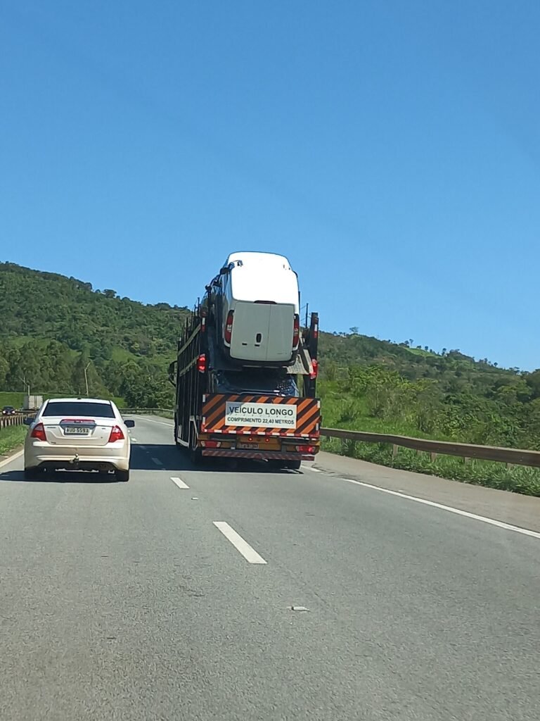 Caminhão-cegonha, de arquivo