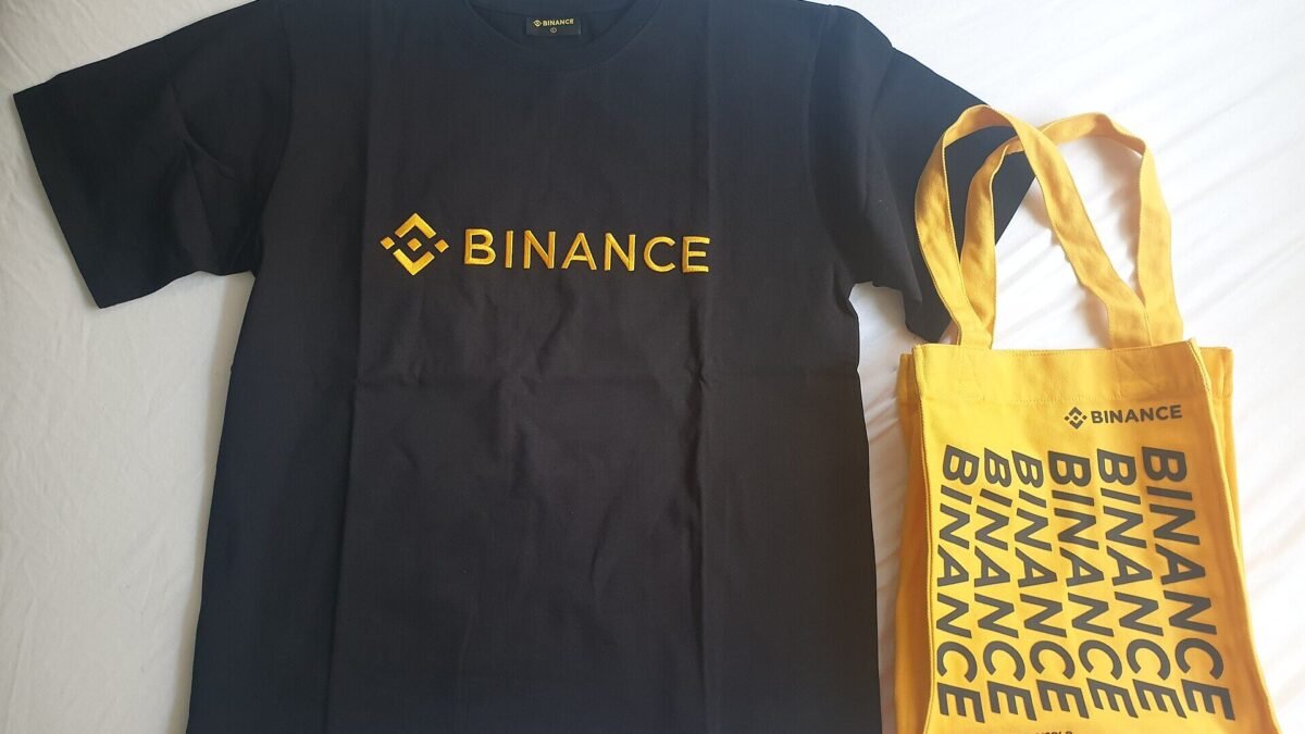 Binance investiga saída bilionária de carteiras e diz que fundos de clientes estão seguros