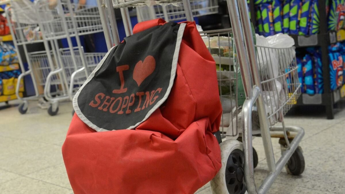 Sindicato anuncia supermercados abertos aos domingos no ES de 20 de dezembro a 7 de fevereiro