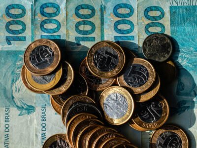PF apreende R$ 305 mil em espécie após saque em agência de Rio Grande (RS)