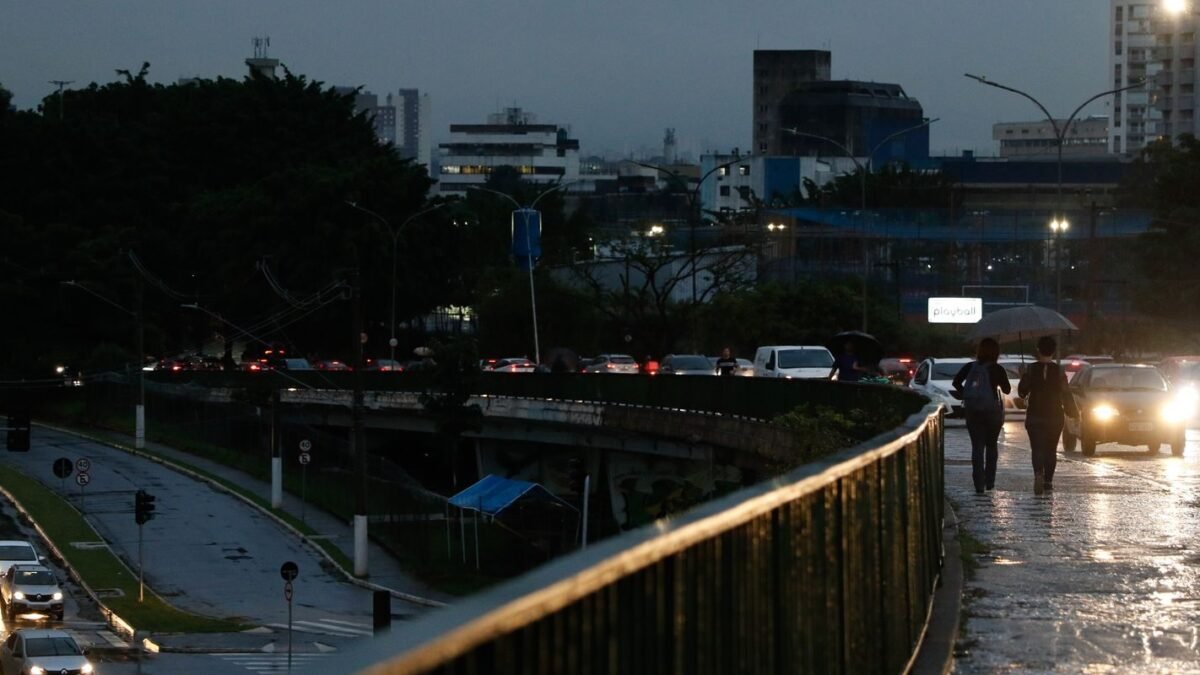 Inmet emite alerta amarelo para tempestades em São Paulo nesta quarta