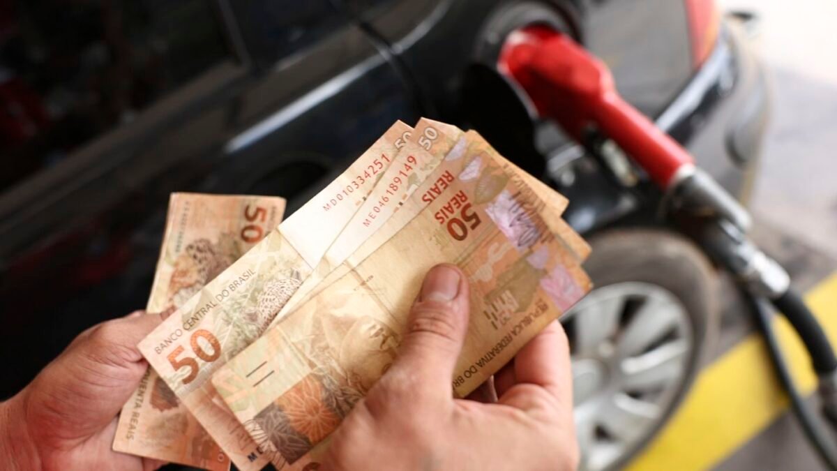 ICMS da gasolina sobe para R$ 1,64 por litro em fevereiro de 2027
