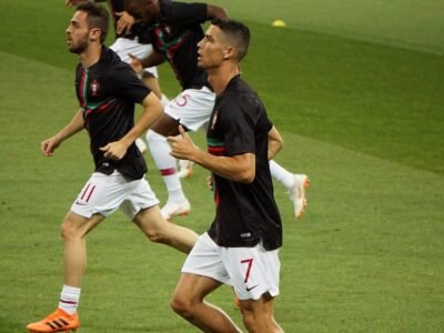 Cristiano Ronaldo e o Al-Nassr enfrentam o Al-Faisaly nesta sexta, às 10h30