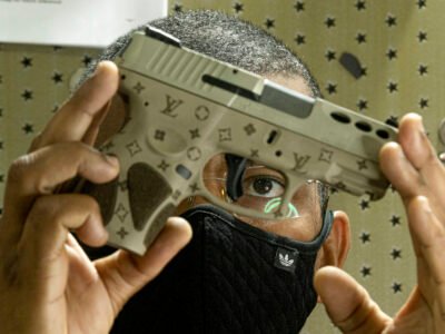 CACs podem voltar a transportar armas nesta segunda, após fim de veto do TSE
