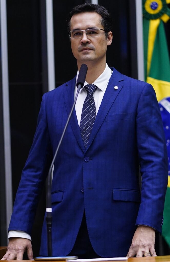 Deltan Dallagnol, então deputado, em sessão de discussão e votação de propostas na Câmara