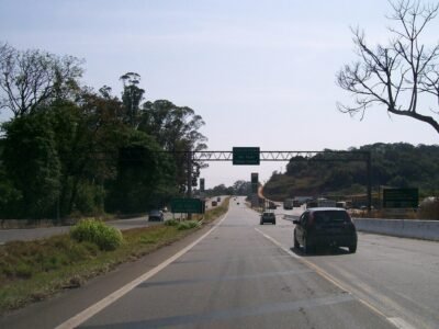 Pedro Rousseff e assessor ficam feridos em acidente na Fernão Dias, em Itatiaiuçu