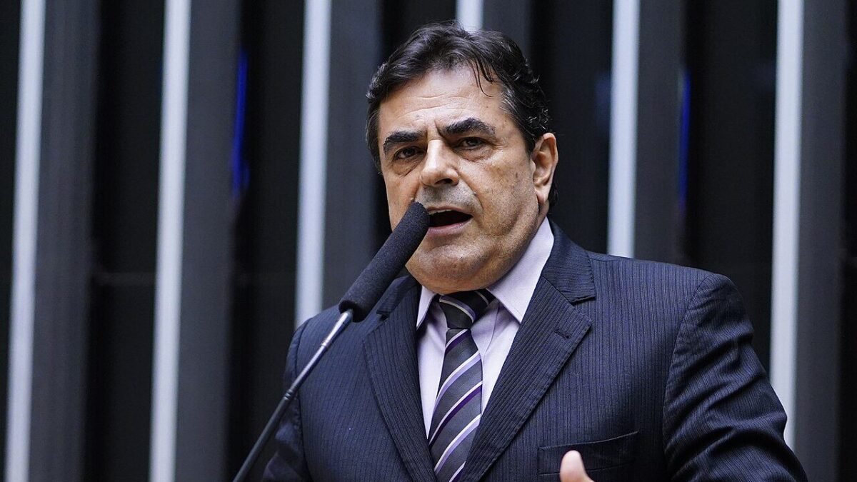 Senado em MG: Domingos Sávio (PL) lidera com 24,5% e Marília Campos (PT) tem a 2ª vaga, com 94% apurado