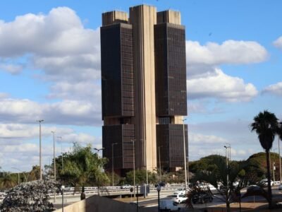 Brasil volta a dever mais ao exterior do que tem em reservas após 19 anos