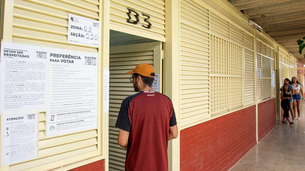 Pesquisa Vox Brasil: Lula tem 46,4% e Flávio Bolsonaro, 44,6%, em empate técnico