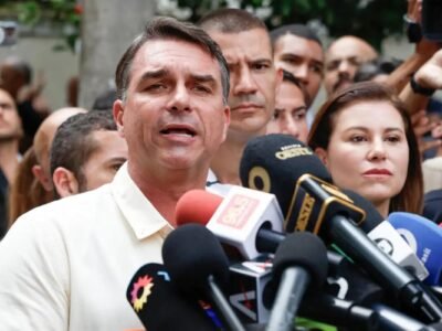 Lula diz que vai participar de debates no 2º turno contra Flávio Bolsonaro