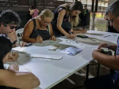 Vai faltar à eleição? Como justificar o voto no domingo (4) ou até 3 de dezembro