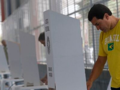 Senado em Minas: Datafolha e Real Time mostram disputa apertada na véspera da eleição