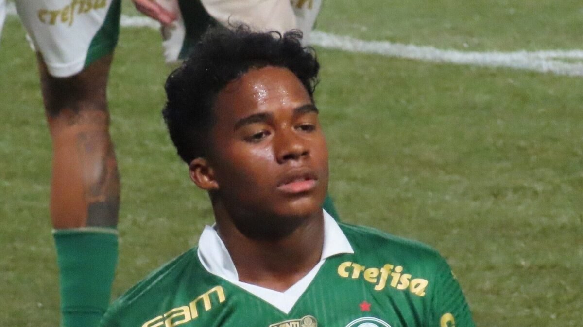 Endrick pode ser titular do Real Madrid no clássico contra o Barcelona