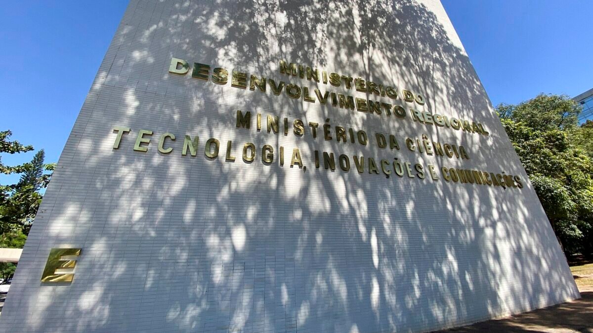 Kassab libera filiados do PSD a integrar governo Lula sem submissão