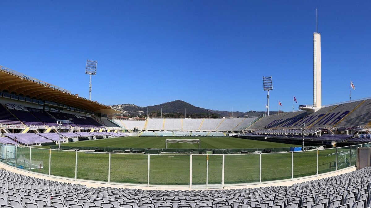 Fiorentina x Como começa às 10h deste domingo; jogo passa na ESPN 2 e no Disney+