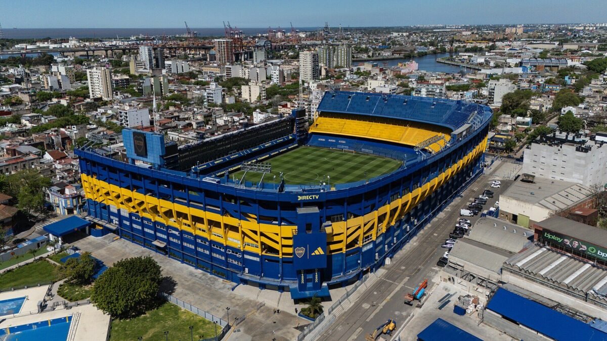 Vasco vence o Boca por 1 a 0 na Bombonera e fica a um empate da final da Sul-Americana