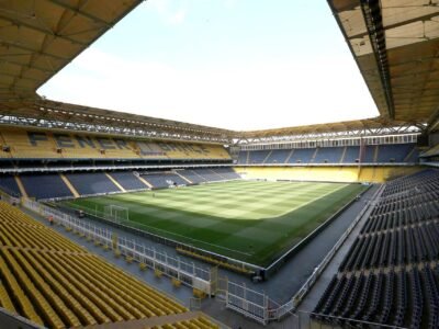 Fenerbahçe x Slavia Praga hoje às 13h45: onde assistir pela Champions