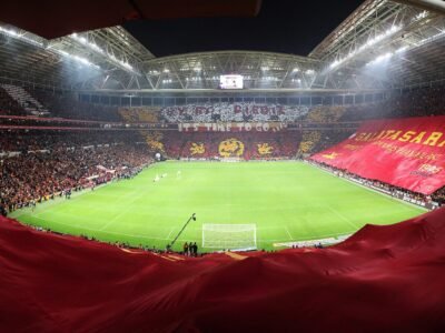 Galatasaray x Fenerbahçe hoje, às 15h30: onde assistir e quanto custa ingresso