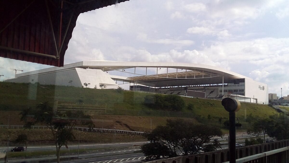 Corinthians é o 16º e está a um ponto da zona de rebaixamento no Brasileirão