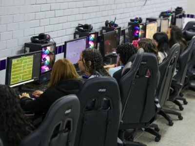Enem 2026: Paraná organiza transporte gratuito para alunos da rede estadual