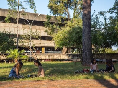 Lula promete Pé-de-Meia para universitários: R$ 700 por mês e R$ 10 mil em quatro anos