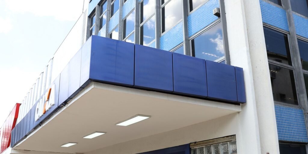 Fachada de agência da Caixa Econômica Federal