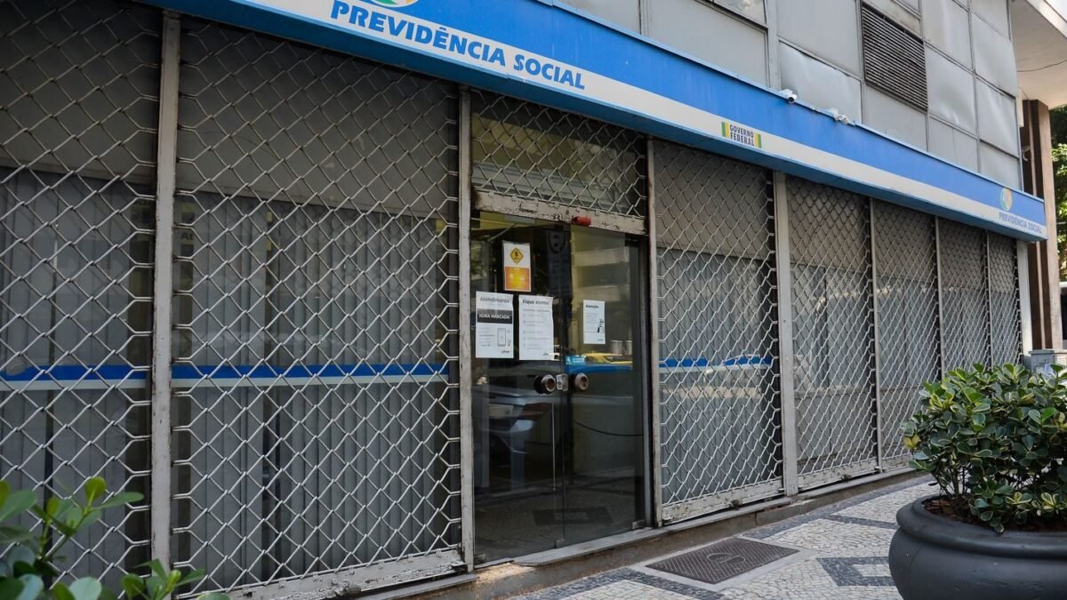 Ponto facultativo do Dia do Servidor vai para sexta (30) e agências do INSS fecham