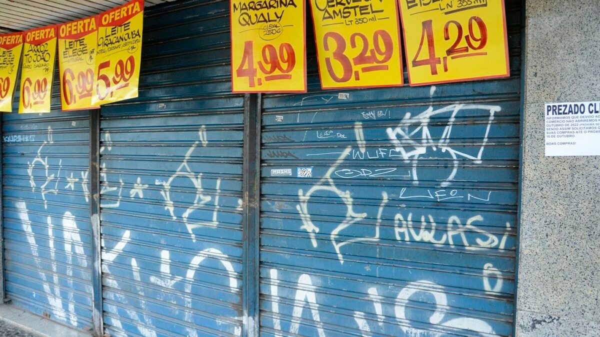 Hoje é feriado? Quinta (15) não é feriado nacional; 23 cidades têm folga local