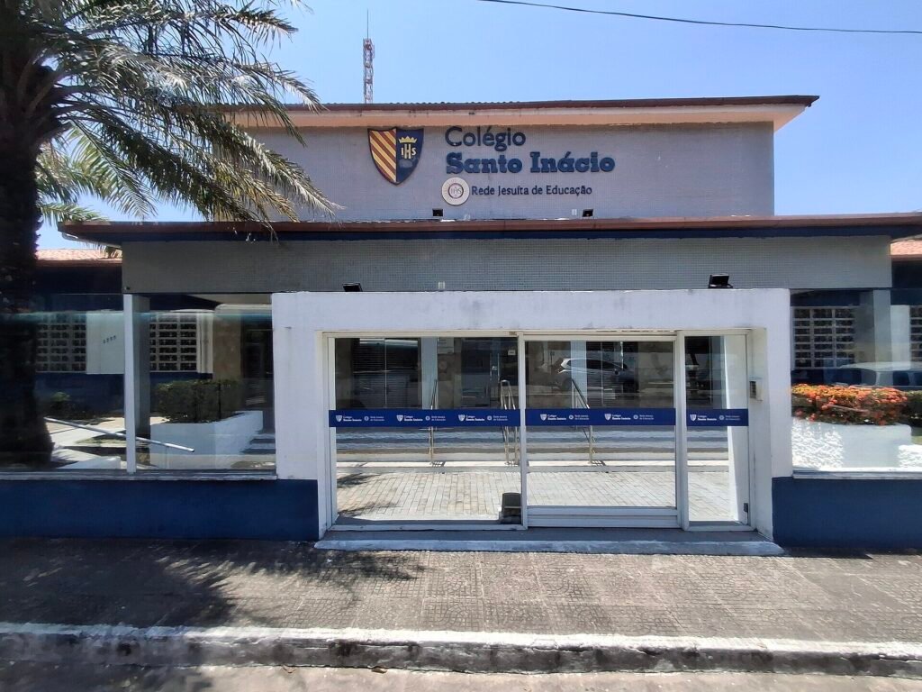 Fachada do Colégio Santo Inácio, em Botafogo, no Rio de Janeiro