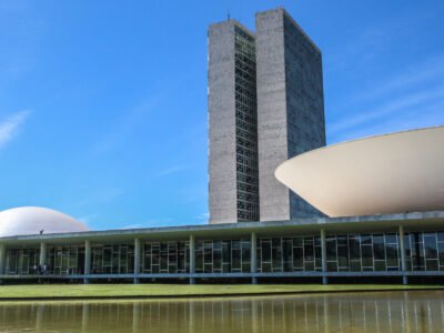 Dois votos para senador: ordem não muda o peso, e repetir o candidato anula o segundo voto
