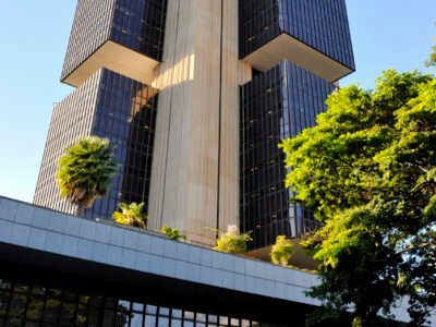 Isaac Sidney e Vorcaro: o que dizem as mensagens do chefe da Febraban