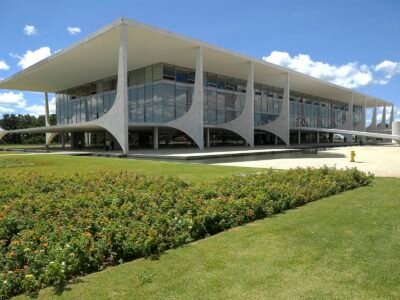 Governo Lula deve anunciar hoje projeto para zerar dívidas tributárias de MEIs