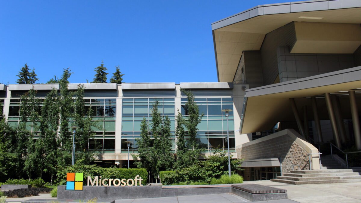 EUA suspendem Microsoft de programa de green cards por suspeita de fraude